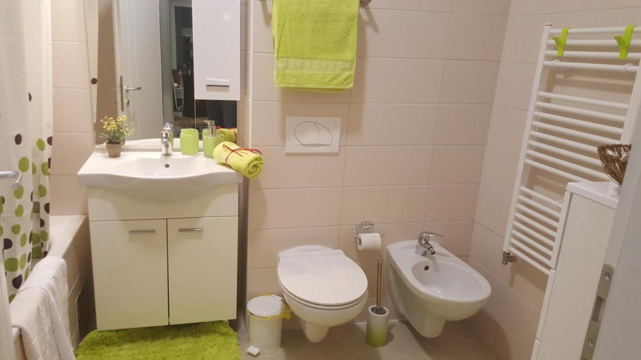 Fantasy Apartment Tuzla Esterno foto
