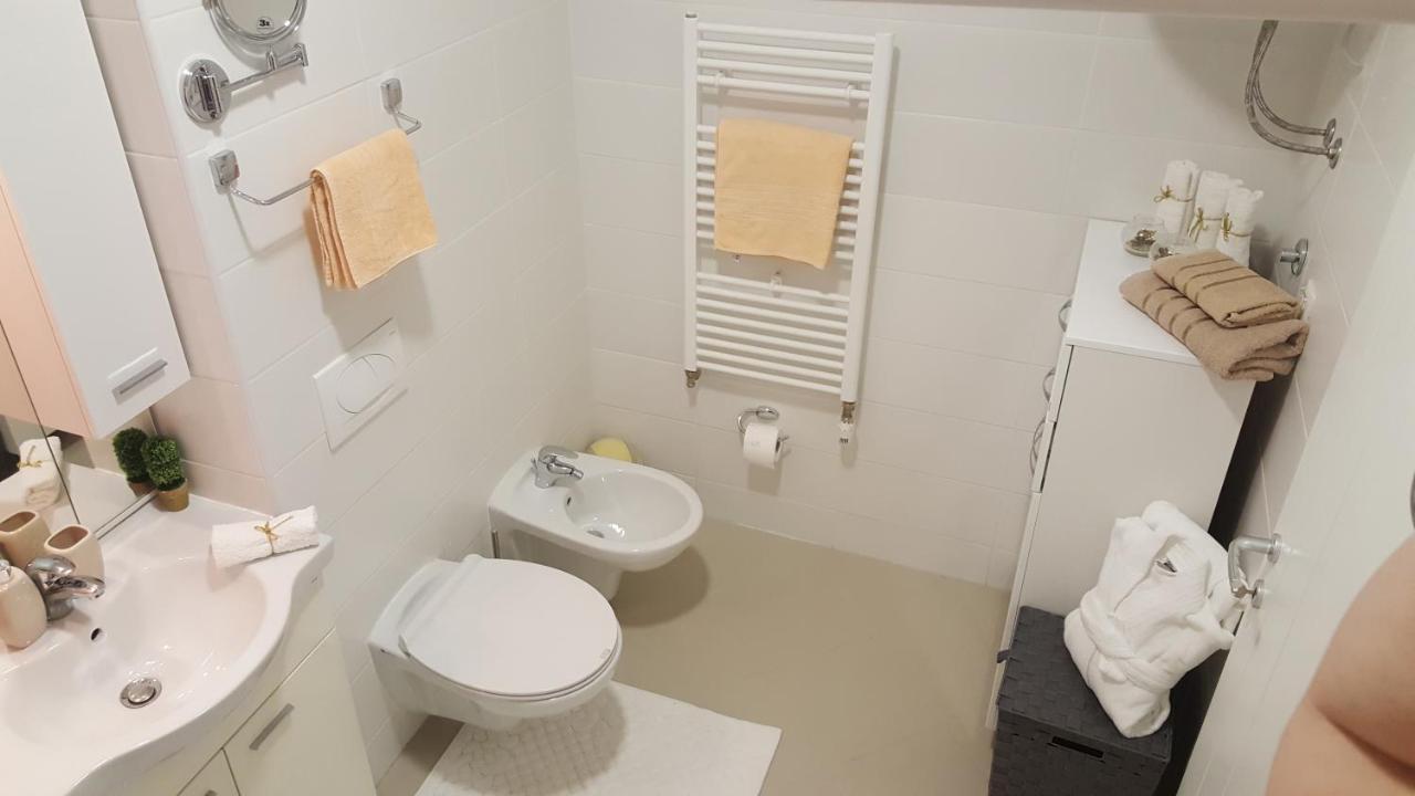 Fantasy Apartment Tuzla Esterno foto